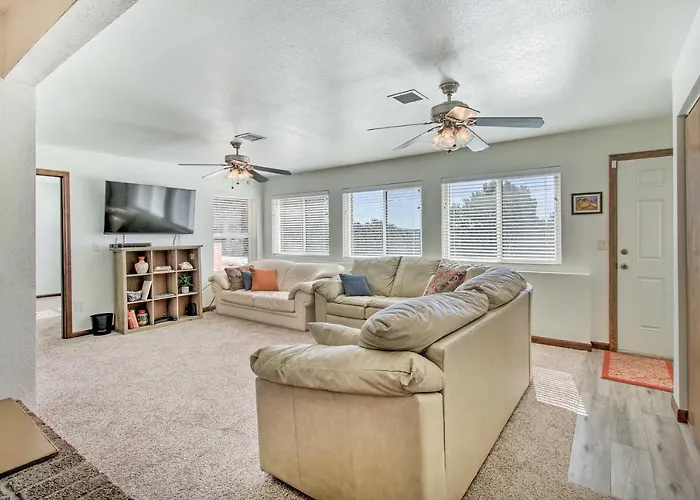 Patio, Grill & Fire Pit: Show Escape! Apartment *
