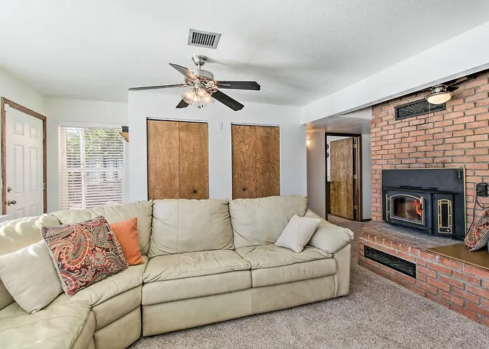 Patio, Grill & Fire Pit: Show Escape! Appartamento *